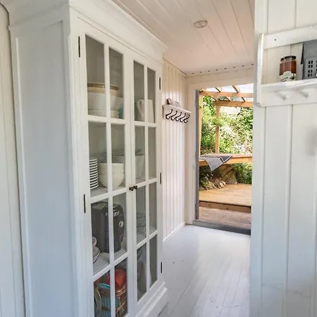 Must Be Experienced, Tommersto Kristiansand