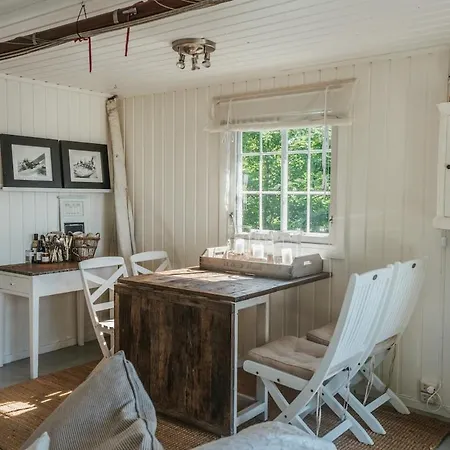 Vakantiehuis Must Be Experienced, Tommersto